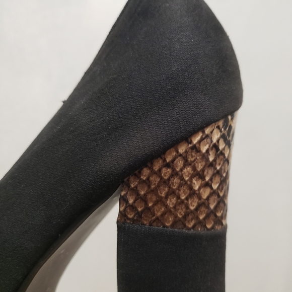 Red Circle Black Snake Print Platform Block Heels - Picture 11 of 13